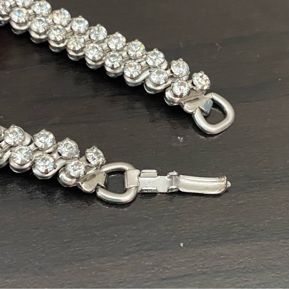 Vintage Clear Rhinestones Silver-tone Expandable Choker Necklace - Picture 14 of 16